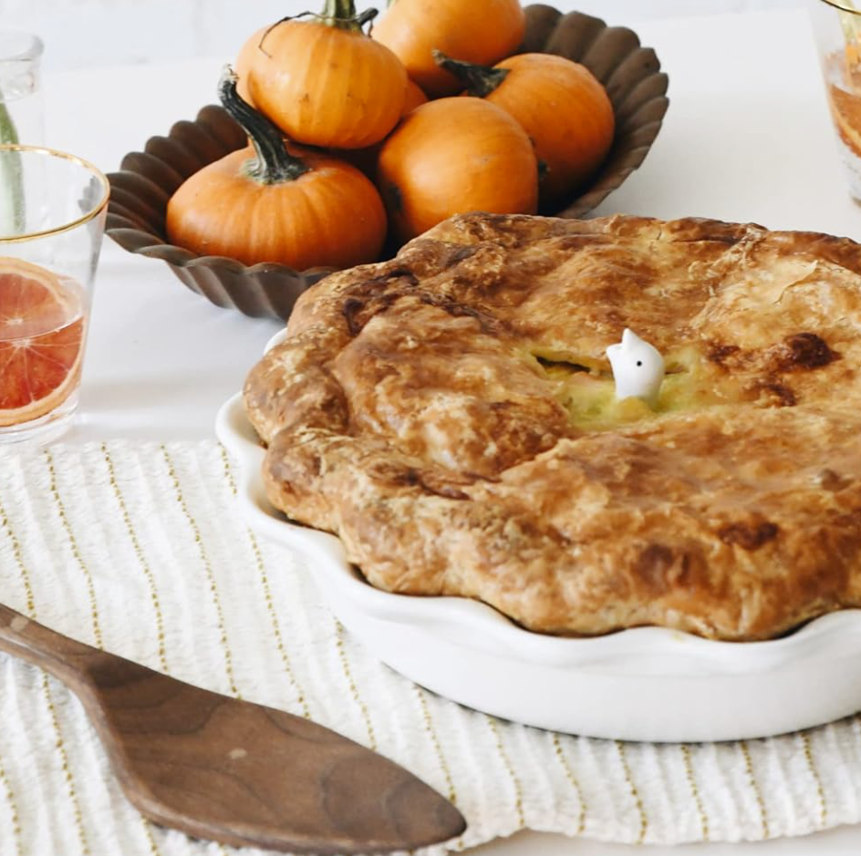 Le Creuset Stoneware Heritage Pie Dish